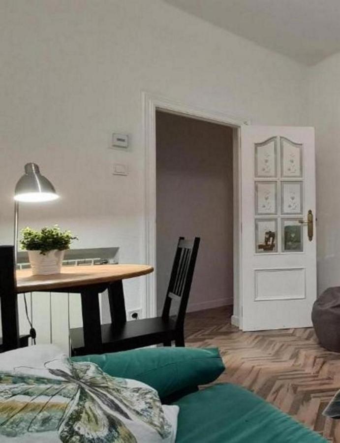 Apartamento Nana - Wifi Y Netflix Lägenhet Valladolid Exteriör bild